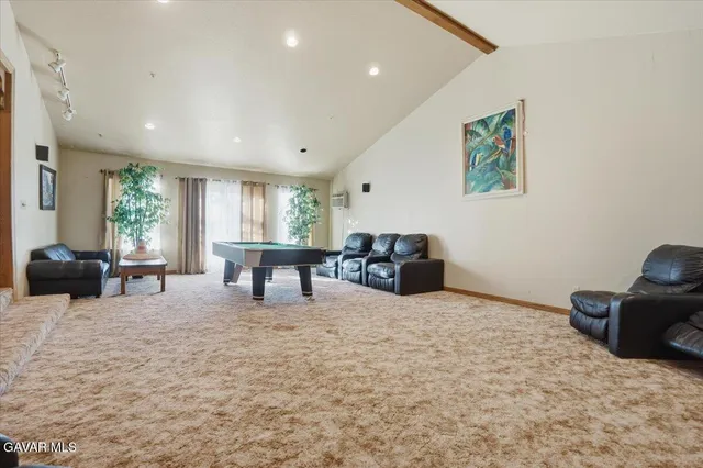 $1,500,000 | 44005 90th Street East, Lancaster, CA 93535