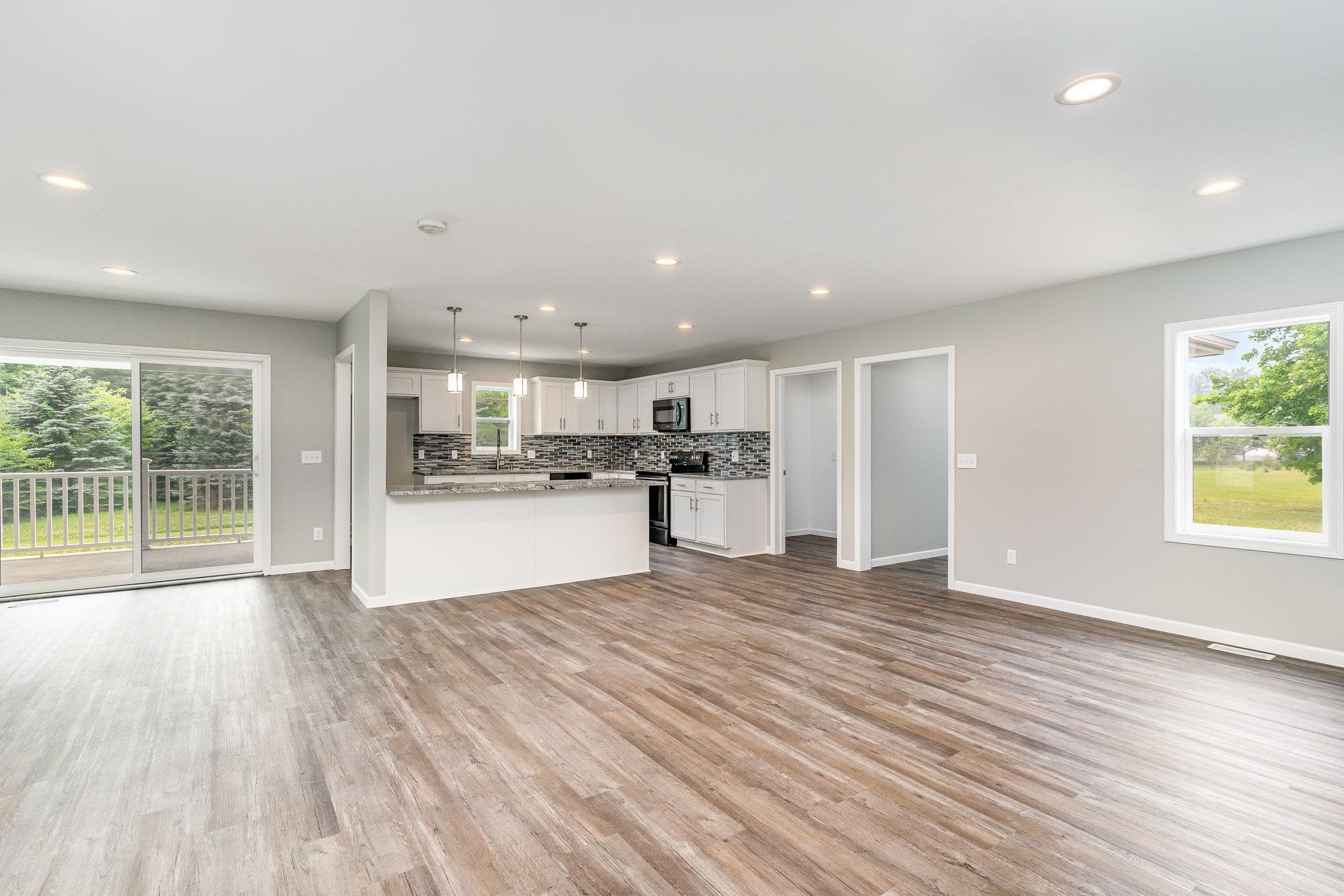 2418 Bullock Road Bay City, MI 48708 - Photo 4 of 25