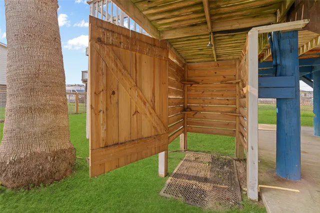 a view of a pathway of a building