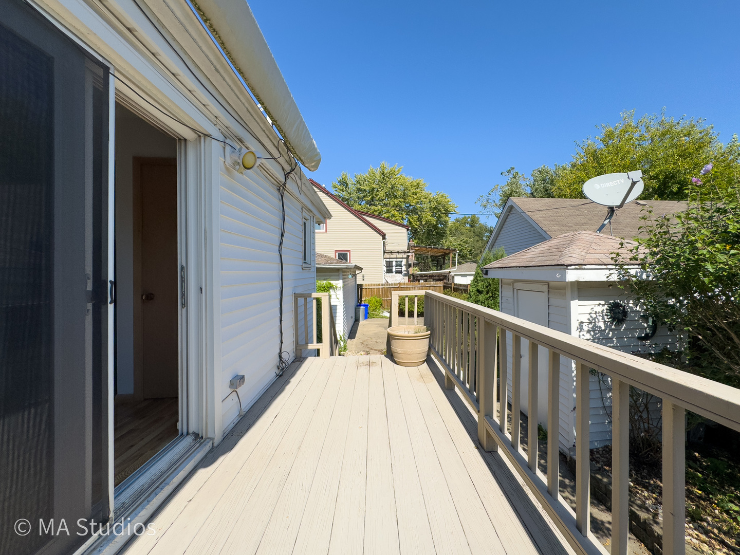 8636 40th Street Lyons, IL 60534 - Photo 28 of 50 a view of balcony with furniture