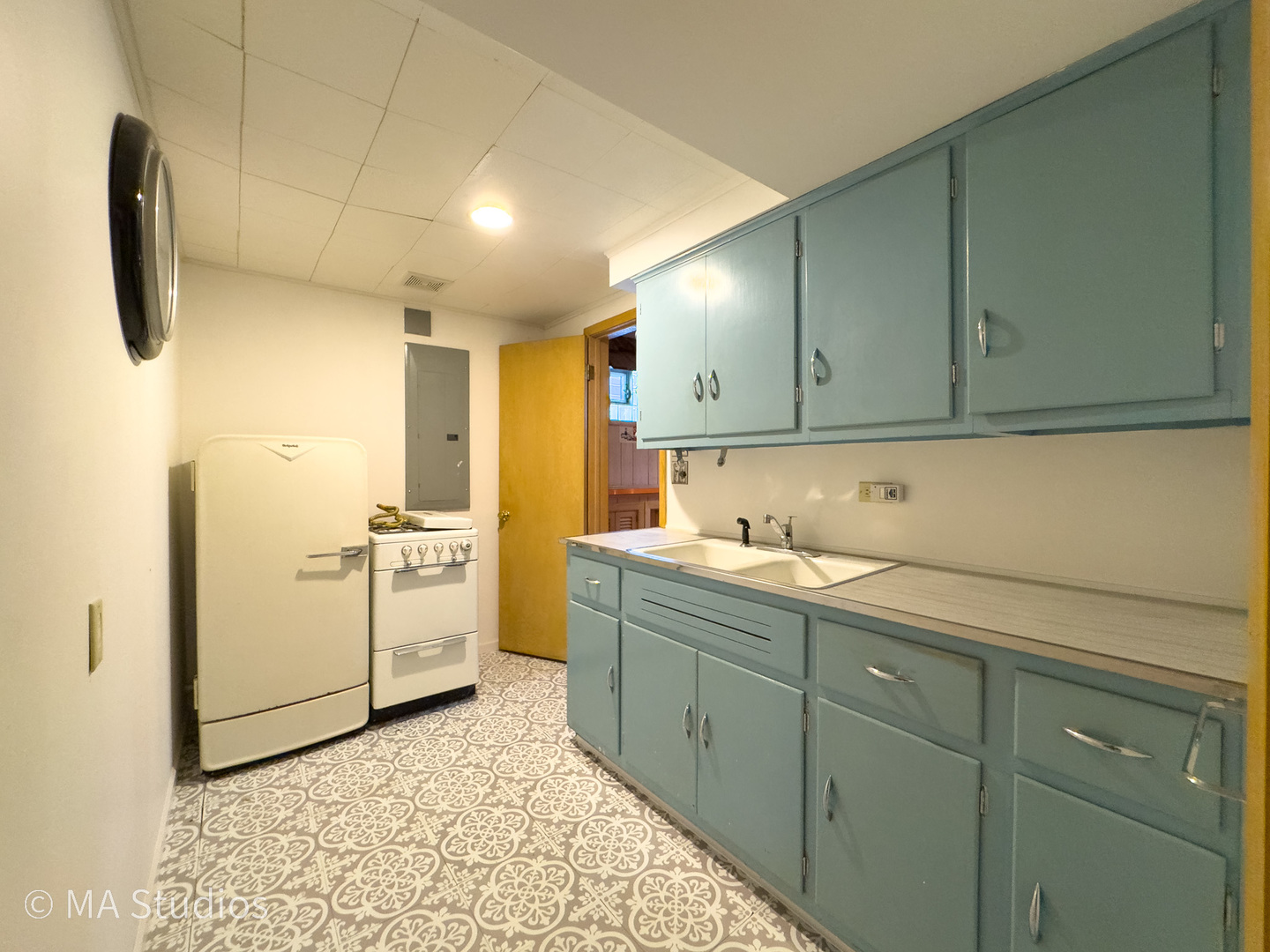 8636 40th Street Lyons, IL 60534 - Photo 34 of 50