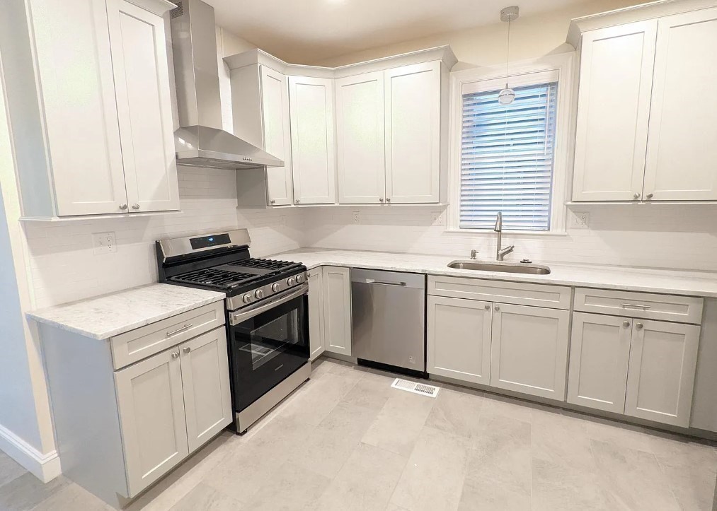 196 Falcon Street, Unit 1 Boston, MA 02128 - Photo 2 of 9
