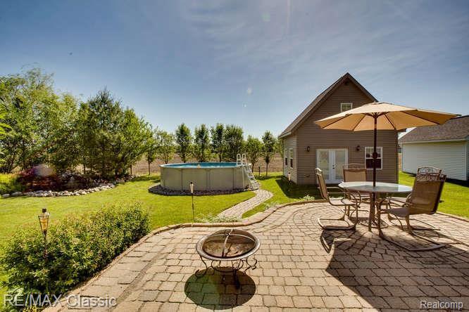 4293 Burke Road Newport, MI 48166 - Photo 9 of 36 8) BACKYARD.jpg