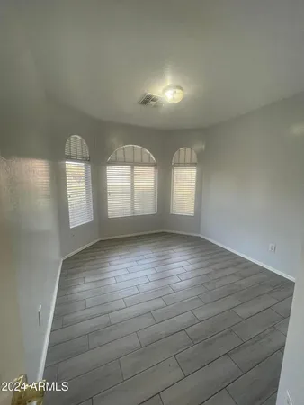 $2,300 | 3201 East Kerry Lane, Phoenix, AZ 85050