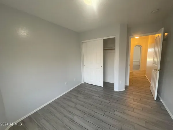 $2,300 | 3201 East Kerry Lane, Phoenix, AZ 85050