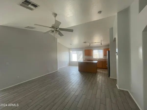 $2,300 | 3201 East Kerry Lane, Phoenix, AZ 85050