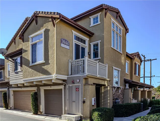 $425,000 | 3944 Polk Street, Unit F, Riverside, CA 92505