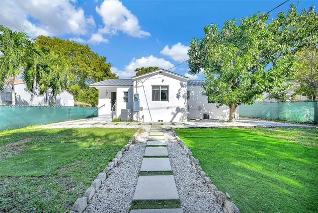 $829,999 | 876 Northeast 81st Street, Miami, FL 33138