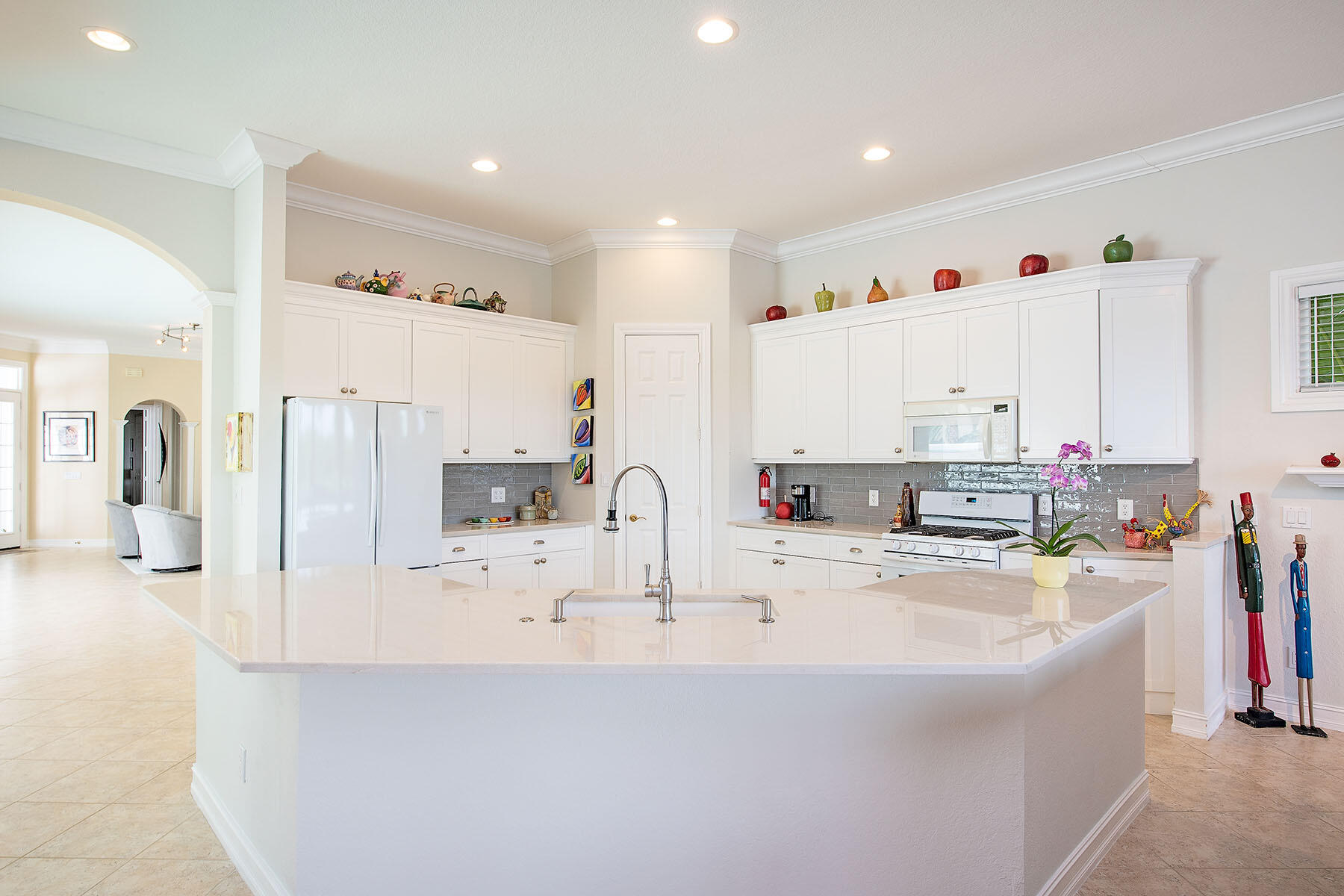 8458 Mallards Way Naples, FL 34114 - Photo 4 of 31 221049960b