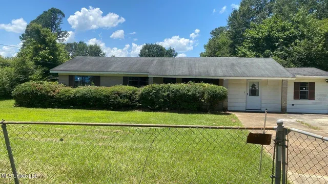 $41,760 | 169 Edwards Street, Lexington, MS 39095