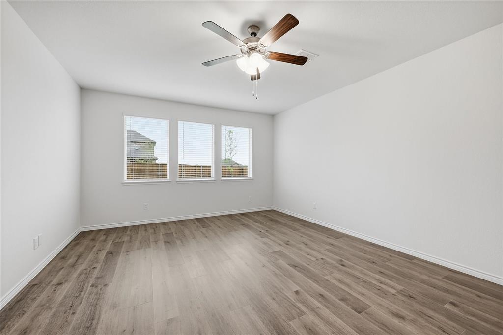 2432 Grapevine Way Celina, TX 75009 - Photo 13 of 32