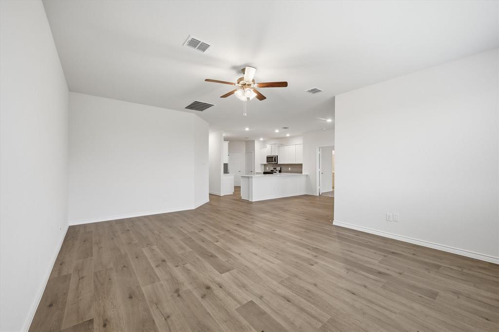 2432 Grapevine Way Celina, TX 75009 - Photo 14 of 32