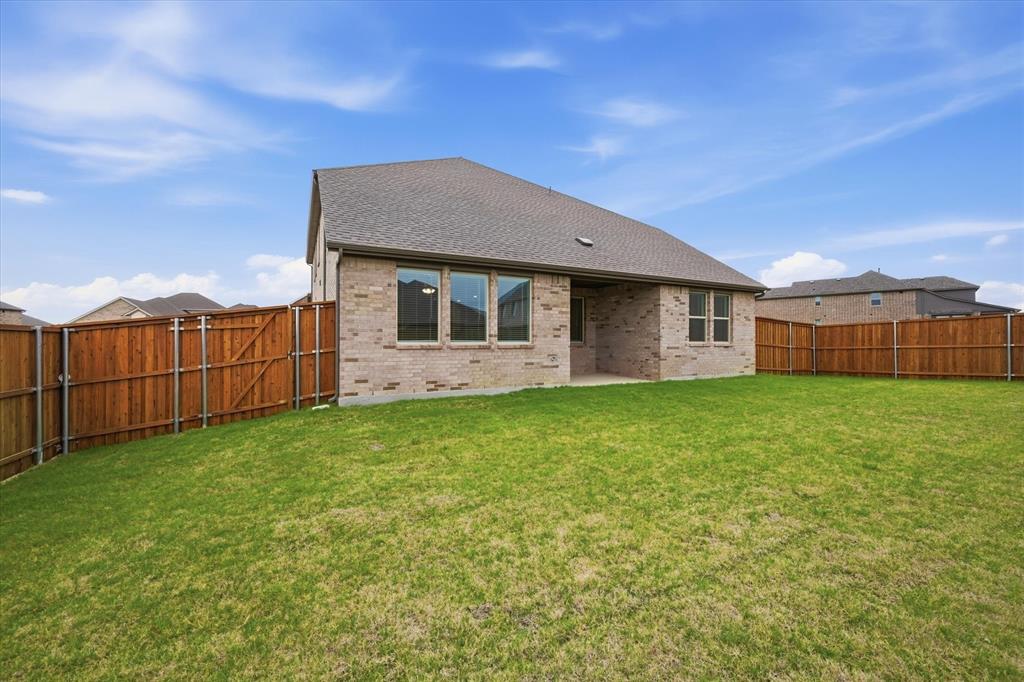 2432 Grapevine Way Celina, TX 75009 - Photo 27 of 32