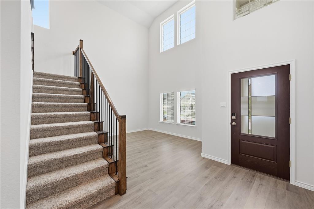 2432 Grapevine Way Celina, TX 75009 - Photo 6 of 32