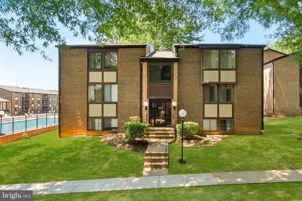 a view of outdoor space yard and porch