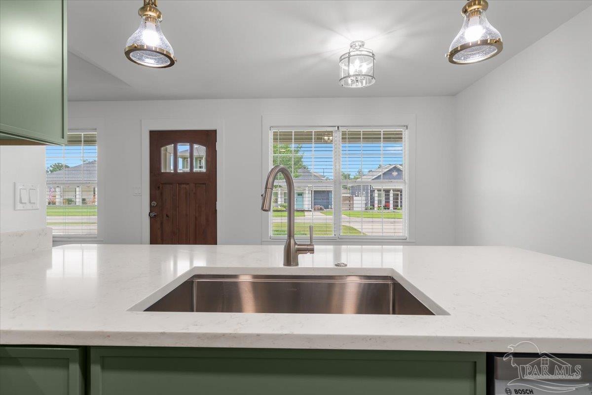 5391 Arrowhead Road Pensacola, FL 32507 - Photo 11 of 42