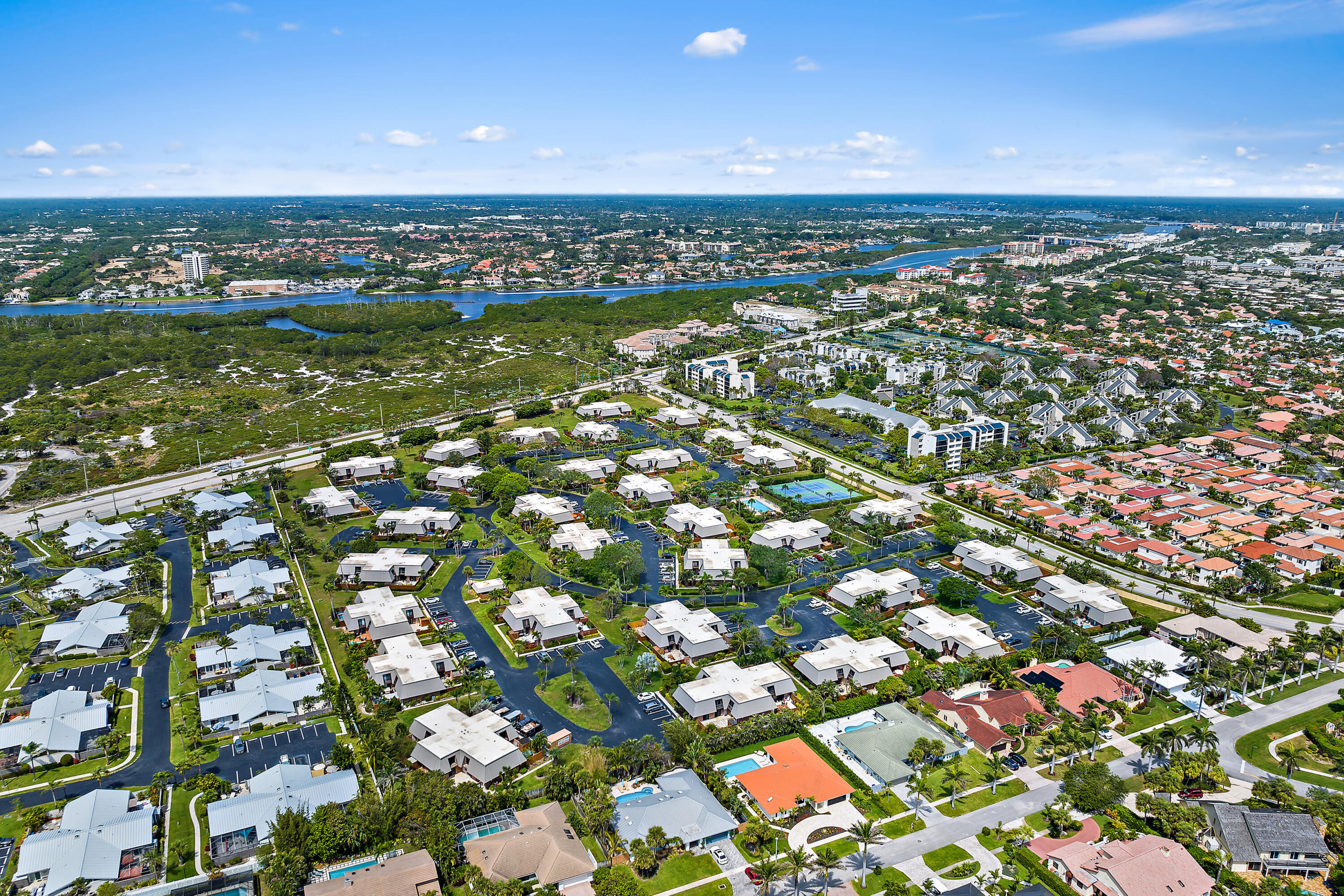 1420 Ocean Way, Unit 7C Jupiter, FL 33477 - Photo 15 of 18 018-1420OceanWayCommunityPhotos-Jupiter-