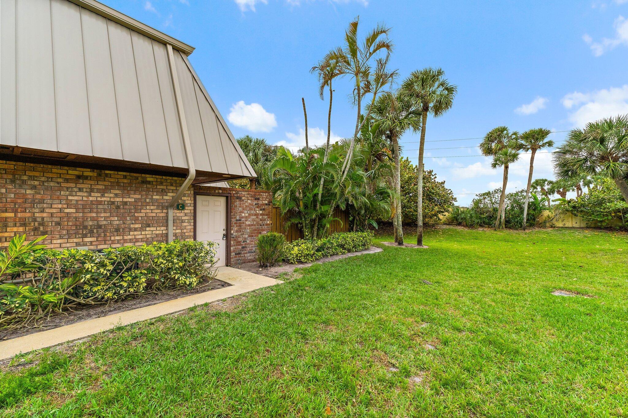 1420 Ocean Way, Unit 7C Jupiter, FL 33477 - Photo 5 of 62 001-1420OceanWay-7C-Jupiter-SMALL