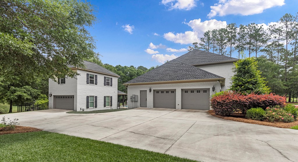 807 Liveoak Trail Dothan, AL 36305 - Photo 10 of 96