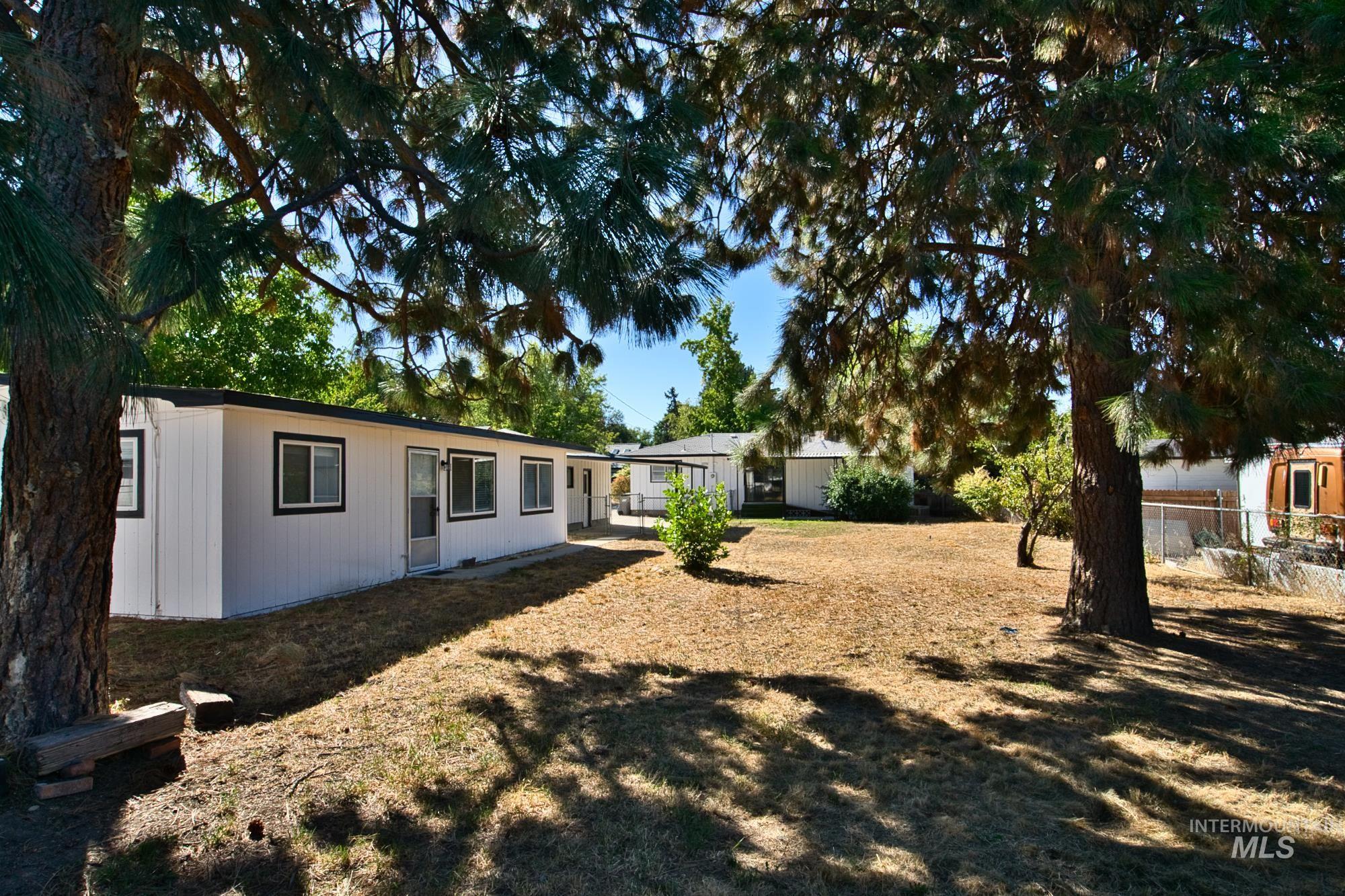716 West Linden Street Boise, ID 83706 - Photo 45 of 47 View of yard