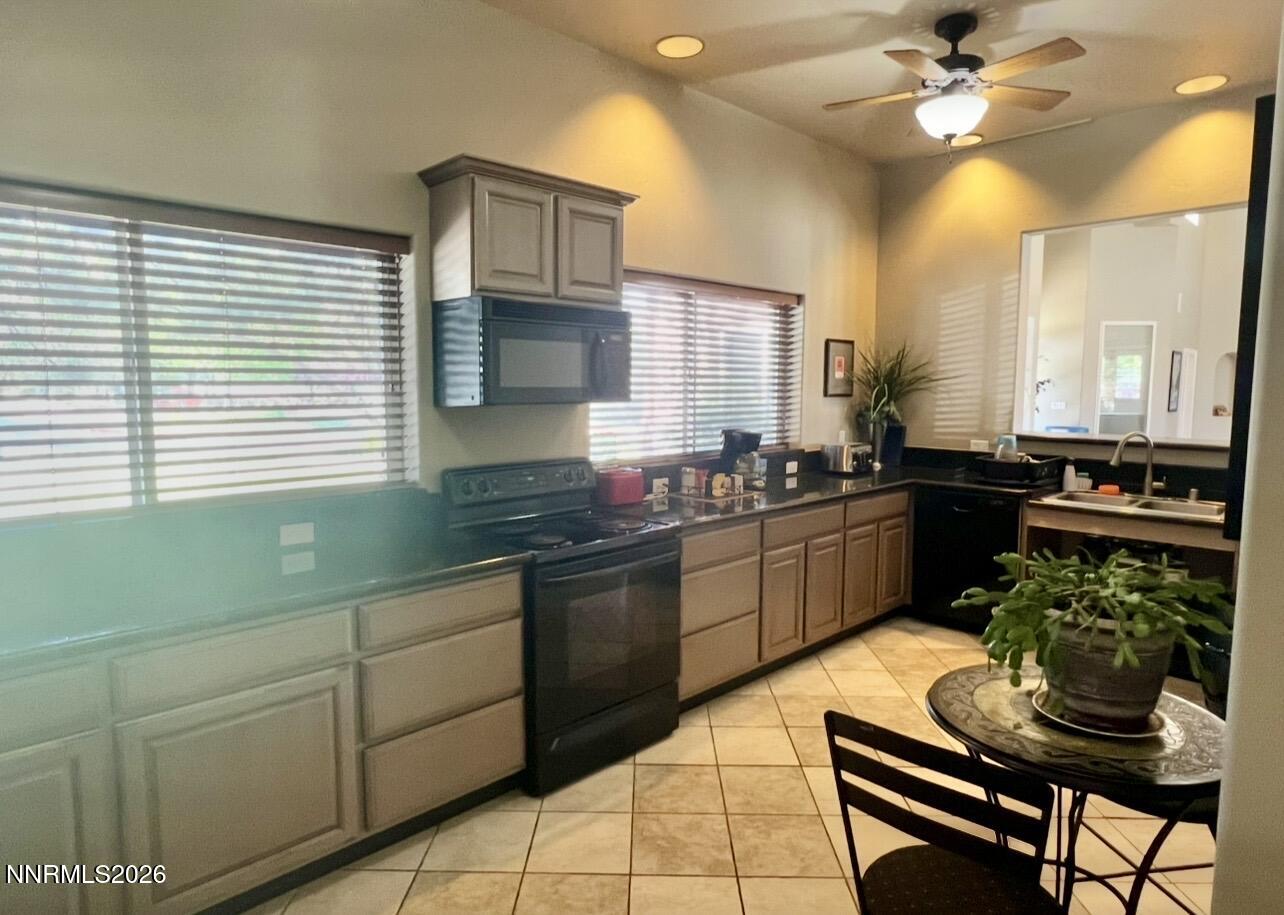6850 Sharlands Avenue, Unit 2171 Reno, NV 89523 - Photo 31 of 45 IMG_3240