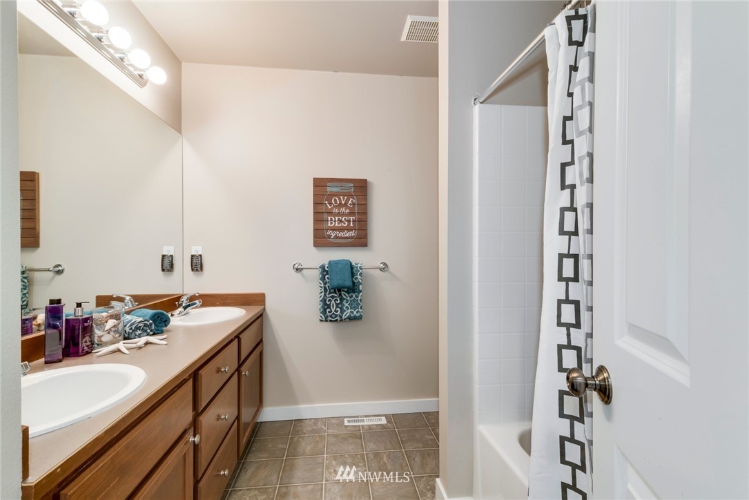 3807 185th Street Southeast Bothell, WA 98012 - Photo 17 of 25