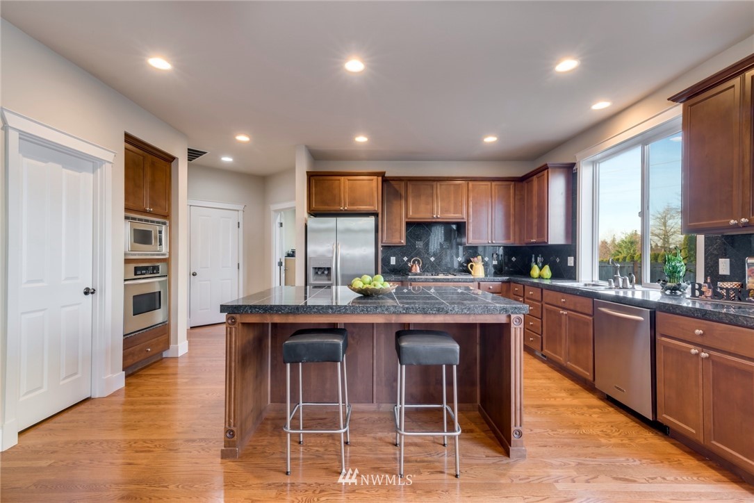 3807 185th Street Southeast Bothell, WA 98012 - Photo 9 of 25