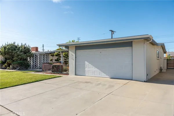 $795,000 | 513 West 169th Street, Gardena, CA 90248