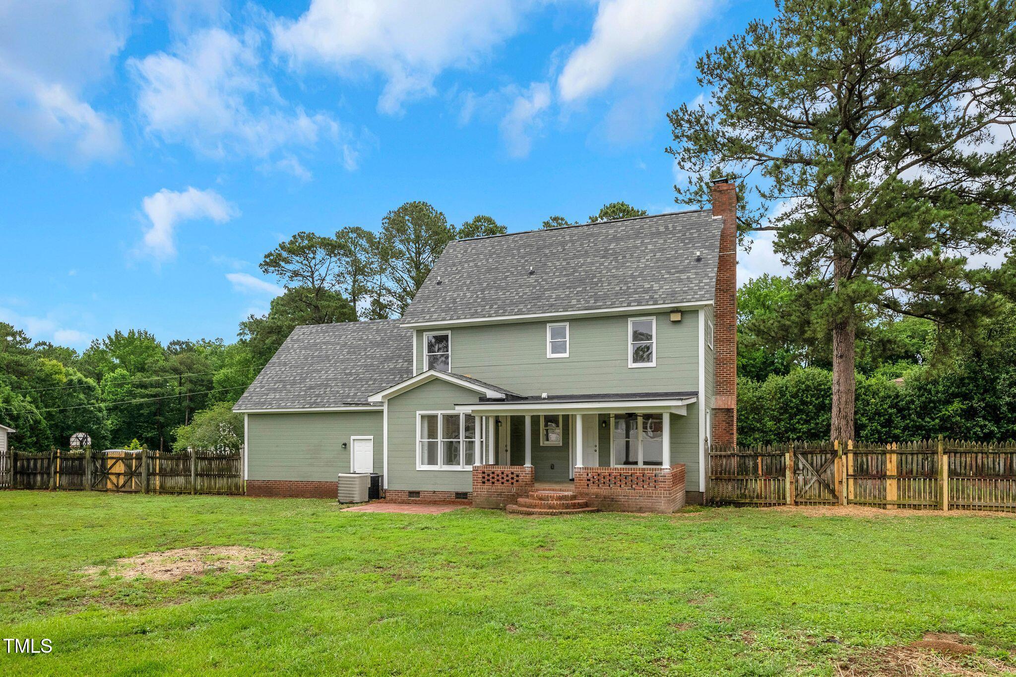 248 Robin Loop Dunn, NC 28334 - Photo 29 of 31 04_248_Robin_Loop_Dunn_NC_28334_USA-Exte