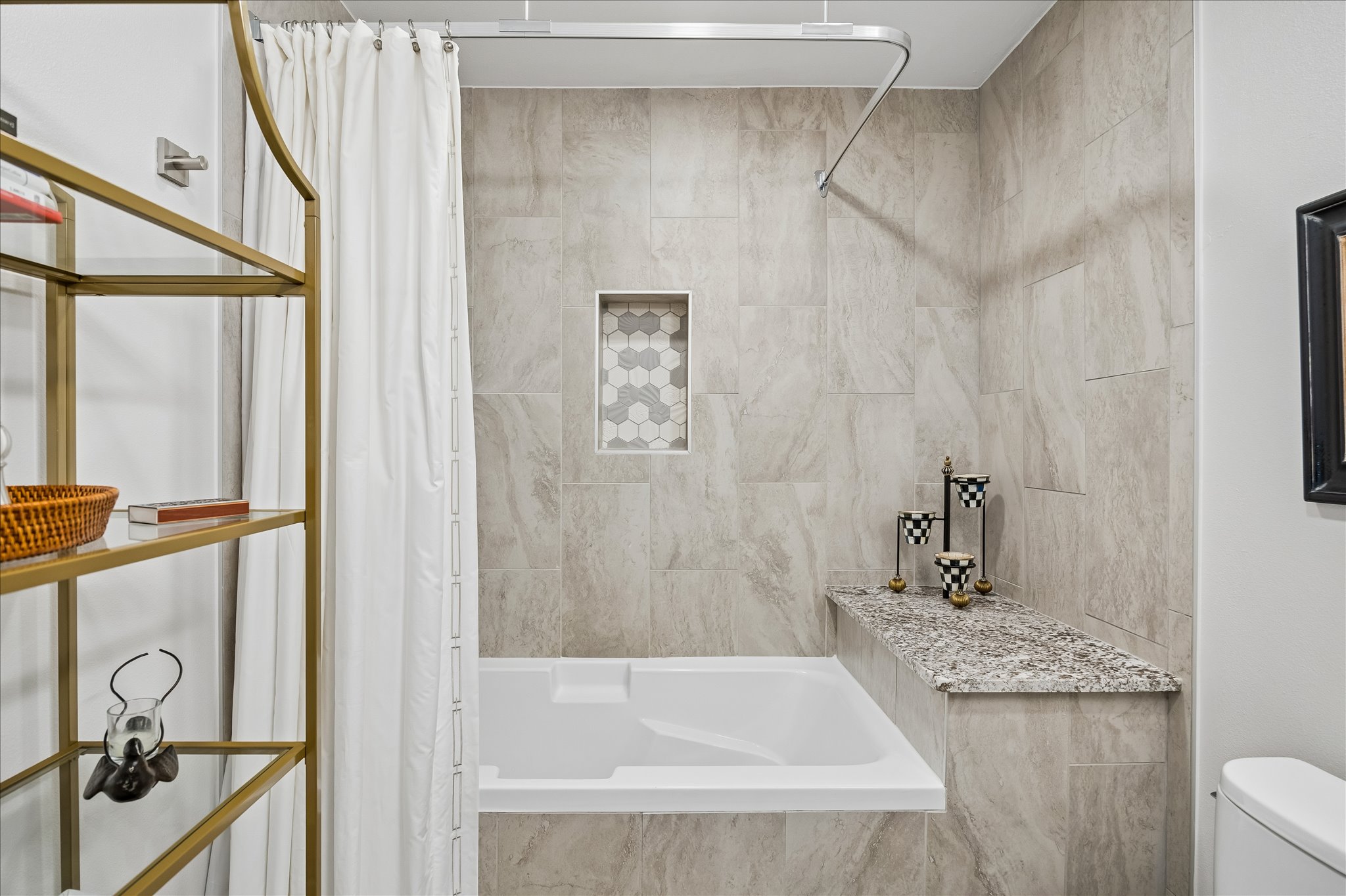1715 Enfield Road, Unit 202 Austin, TX 78703 - Photo 20 of 30 Secondary Bathroom