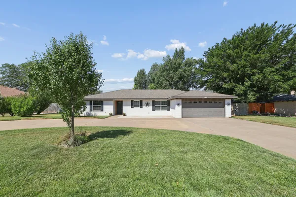 $325,000 | 1320 Kiowa Trail, Dalhart, TX 79022