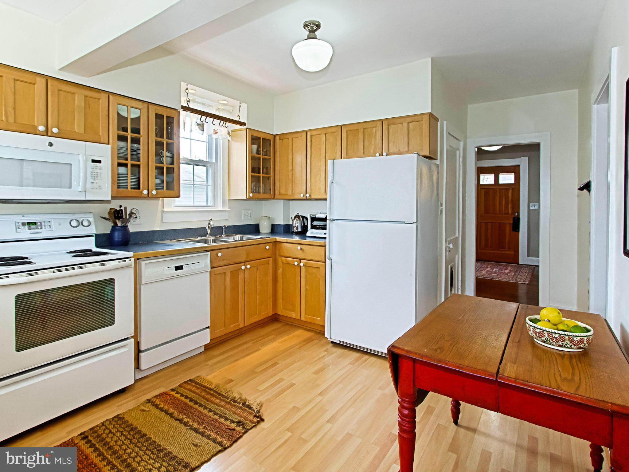 2816 West George Mason Road Falls Church, VA 22042 - Photo 13 of 29 Kitchen