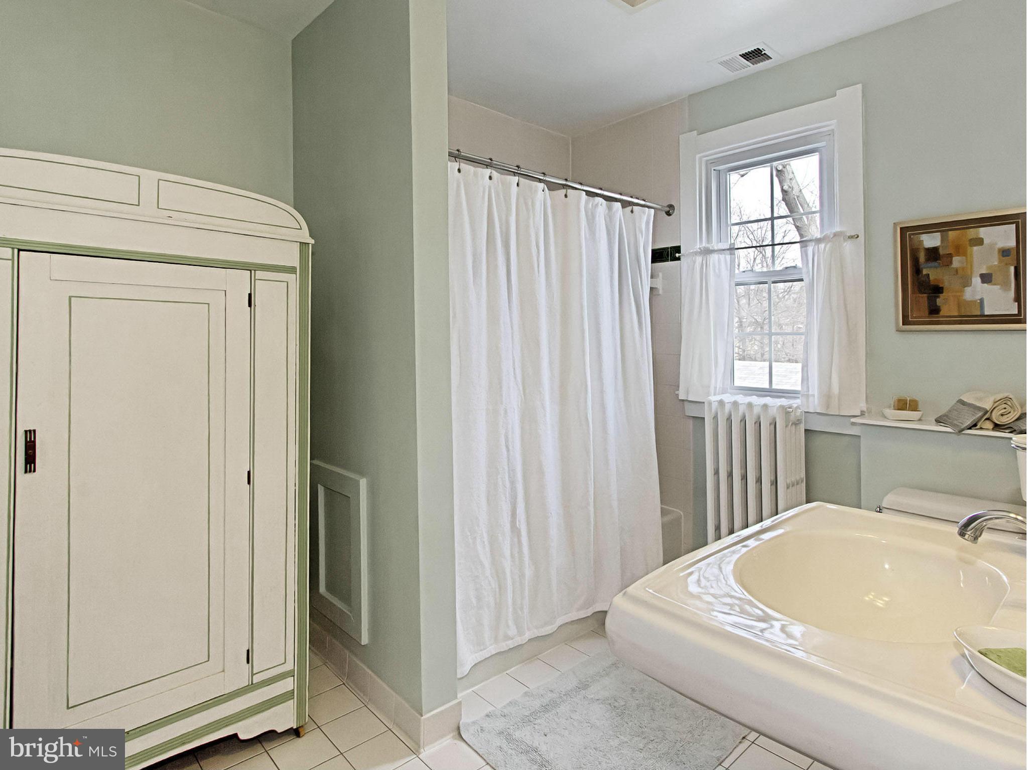 2816 West George Mason Road Falls Church, VA 22042 - Photo 22 of 29 Bath