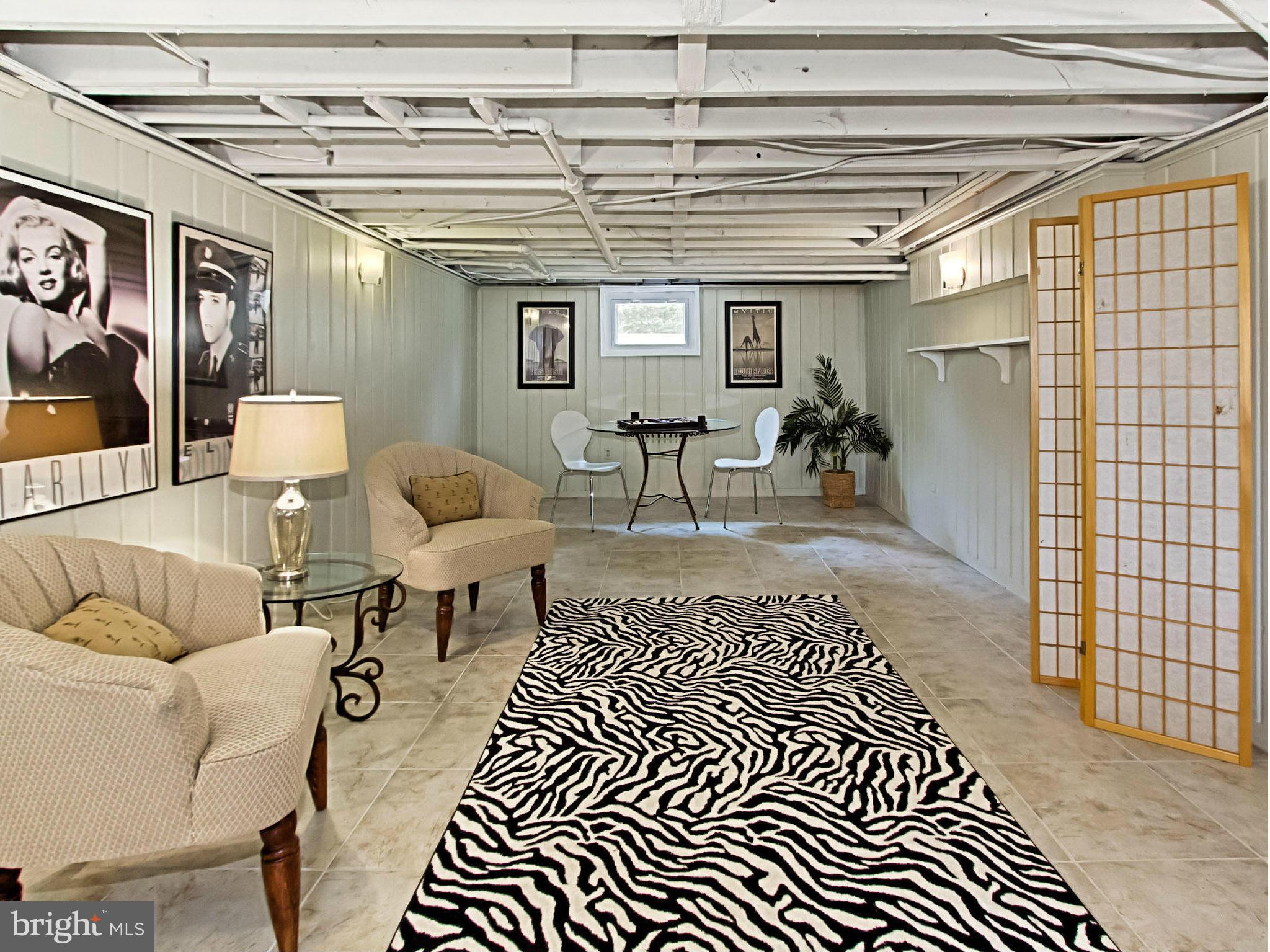 2816 West George Mason Road Falls Church, VA 22042 - Photo 25 of 29 Family Room