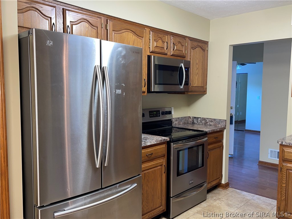 2180 Leonard Road Northwest Corydon, IN 47112 - Photo 6 of 26 Gallery Image 6