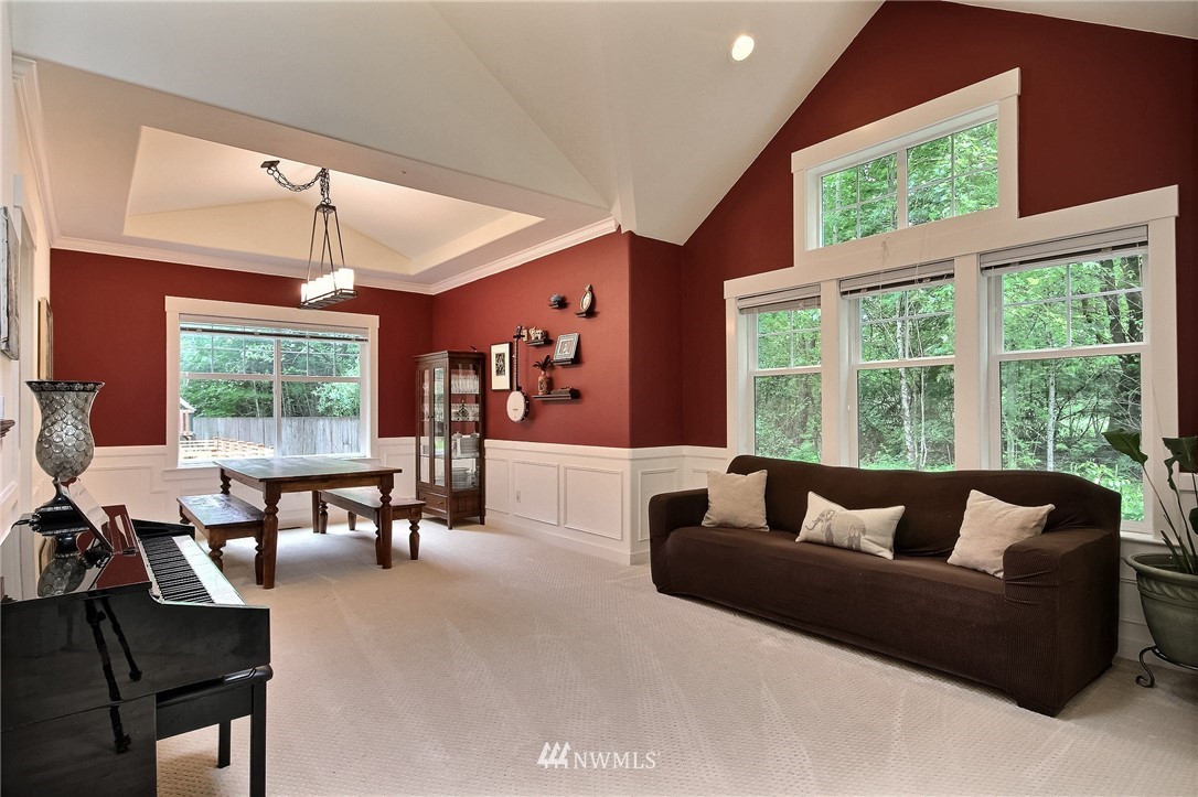 4706 224th Street Southeast Bothell, WA 98021 - Photo 4 of 38 a living room with furniture and a window