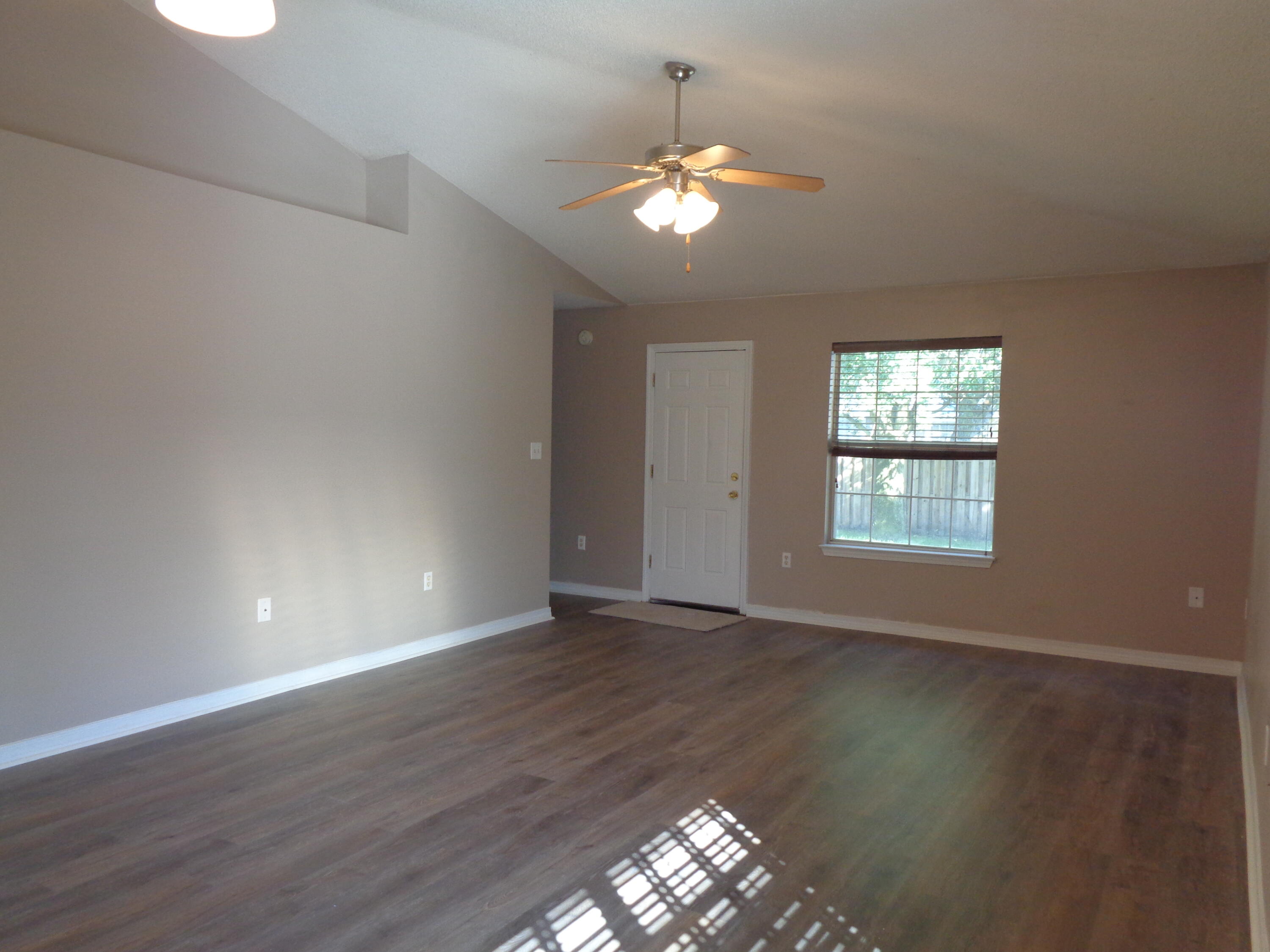 57 Red Bay Court Santa Rosa Beach, FL 32459 - Photo 16 of 55 Living Area (Back) with Ledge