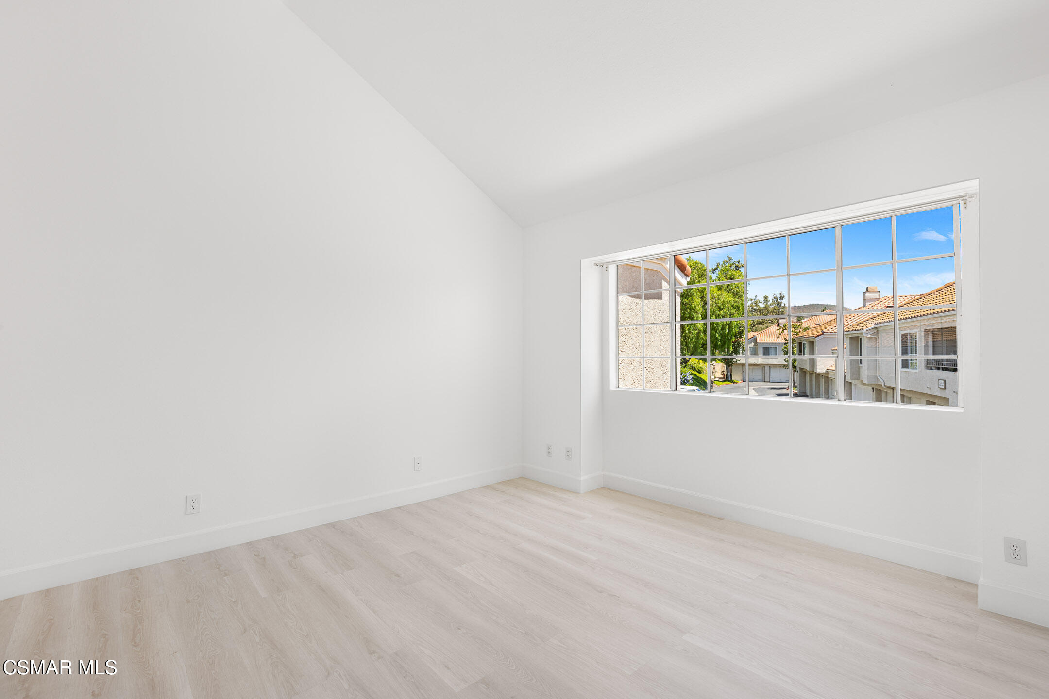 4240 Lost Hills Road, Unit 802 Calabasas, CA 91301 - Photo 31 of 46 LOSTHILLSWEB-14
