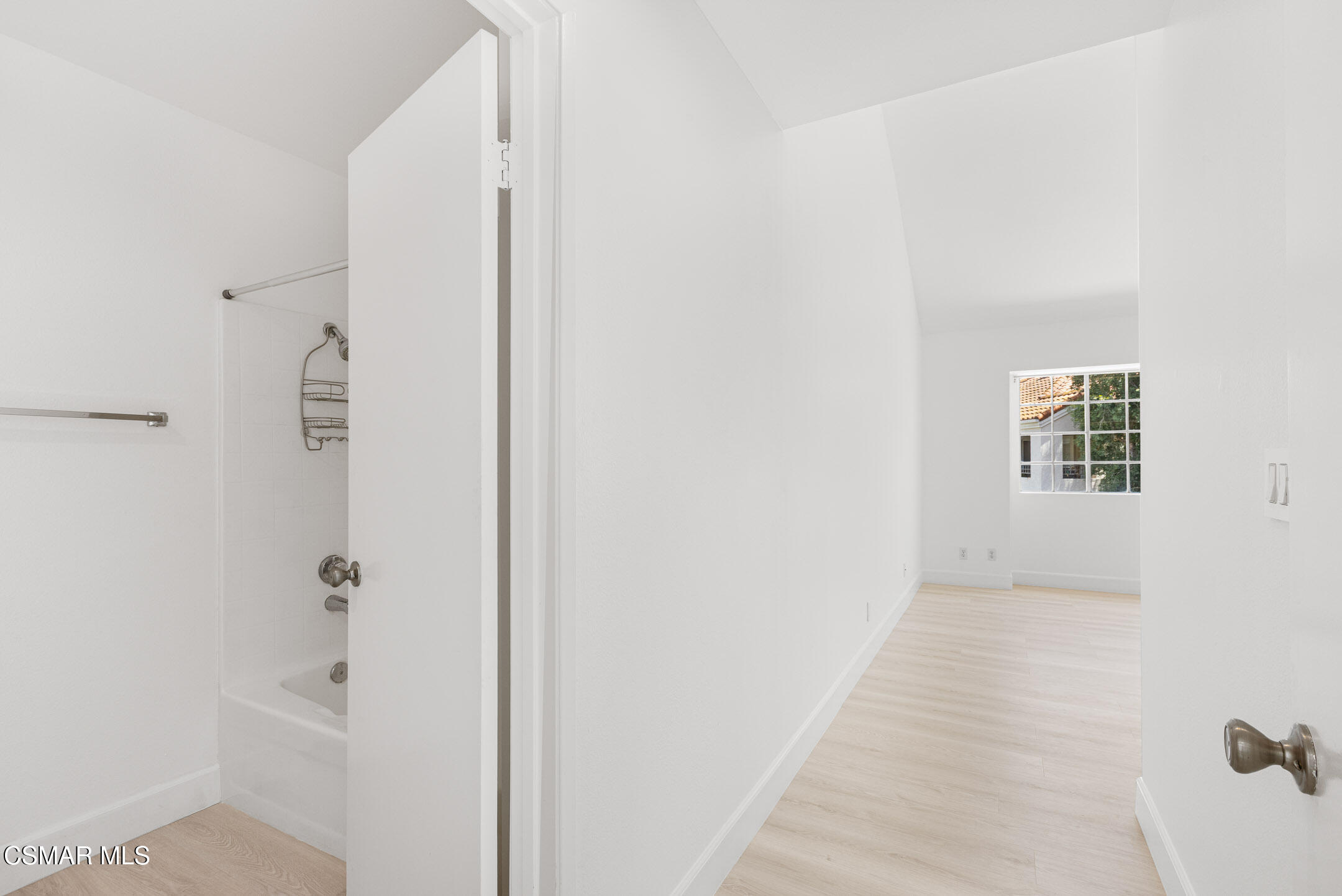 4240 Lost Hills Road, Unit 802 Calabasas, CA 91301 - Photo 33 of 46 LOSTHILLSWEB-17