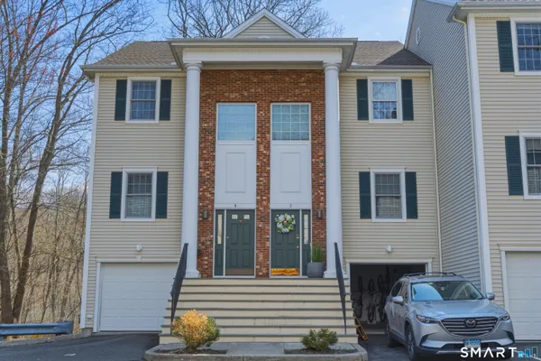 $3,350 | 570 Danbury Road, Unit 3, Ridgefield, CT 06877
