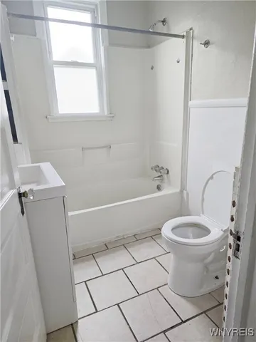 $1,300 | 194 Cass Avenue, Cheektowaga, NY 14206