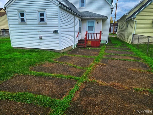 $1,300 | 194 Cass Avenue, Cheektowaga, NY 14206