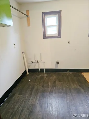 $1,300 | 194 Cass Avenue, Cheektowaga, NY 14206