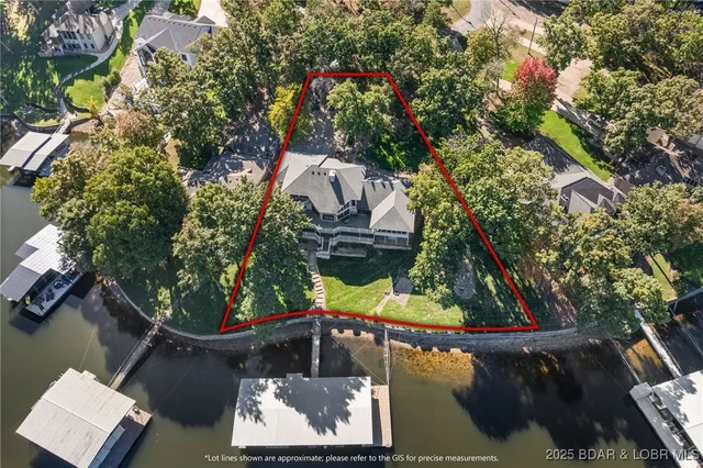 $1,729,000 | 125 Sailaway Bay Drive, Sunrise Beach, MO 65079