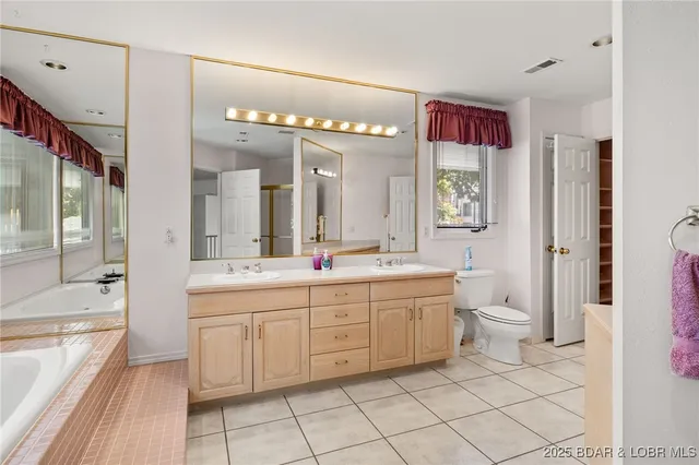 $1,729,000 | 125 Sailaway Bay Drive, Sunrise Beach, MO 65079