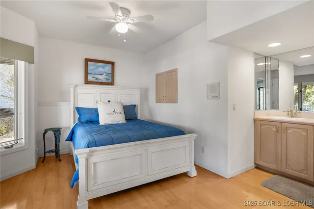 $1,729,000 | 125 Sailaway Bay Drive, Sunrise Beach, MO 65079