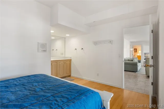 $1,729,000 | 125 Sailaway Bay Drive, Sunrise Beach, MO 65079