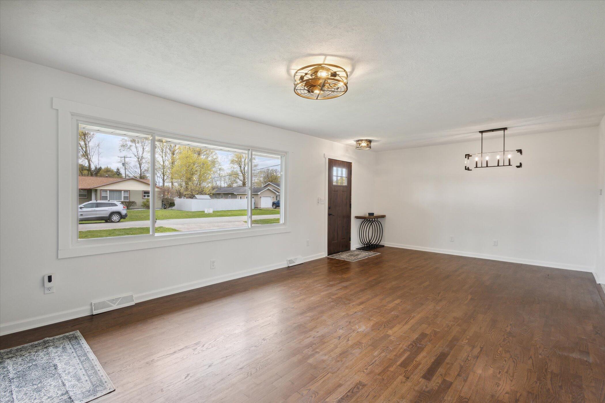 16544 Kellogg Avenue Three Rivers, MI 49093 - Photo 5 of 31 05