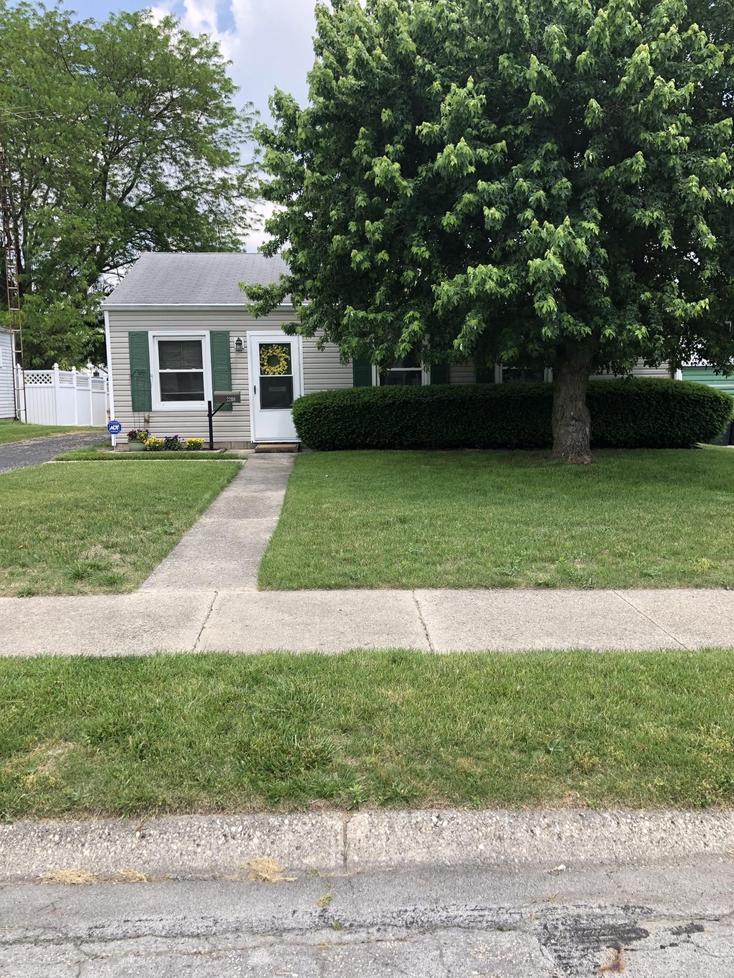 2208 North Hadley Road Springfield, OH 45505 - Photo 1 of 12 Gallery Image 1