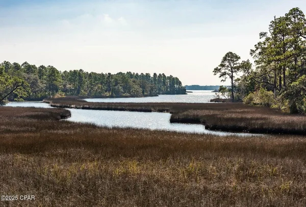 $2,600 | 149 Merrion Road, Southport, FL 32409